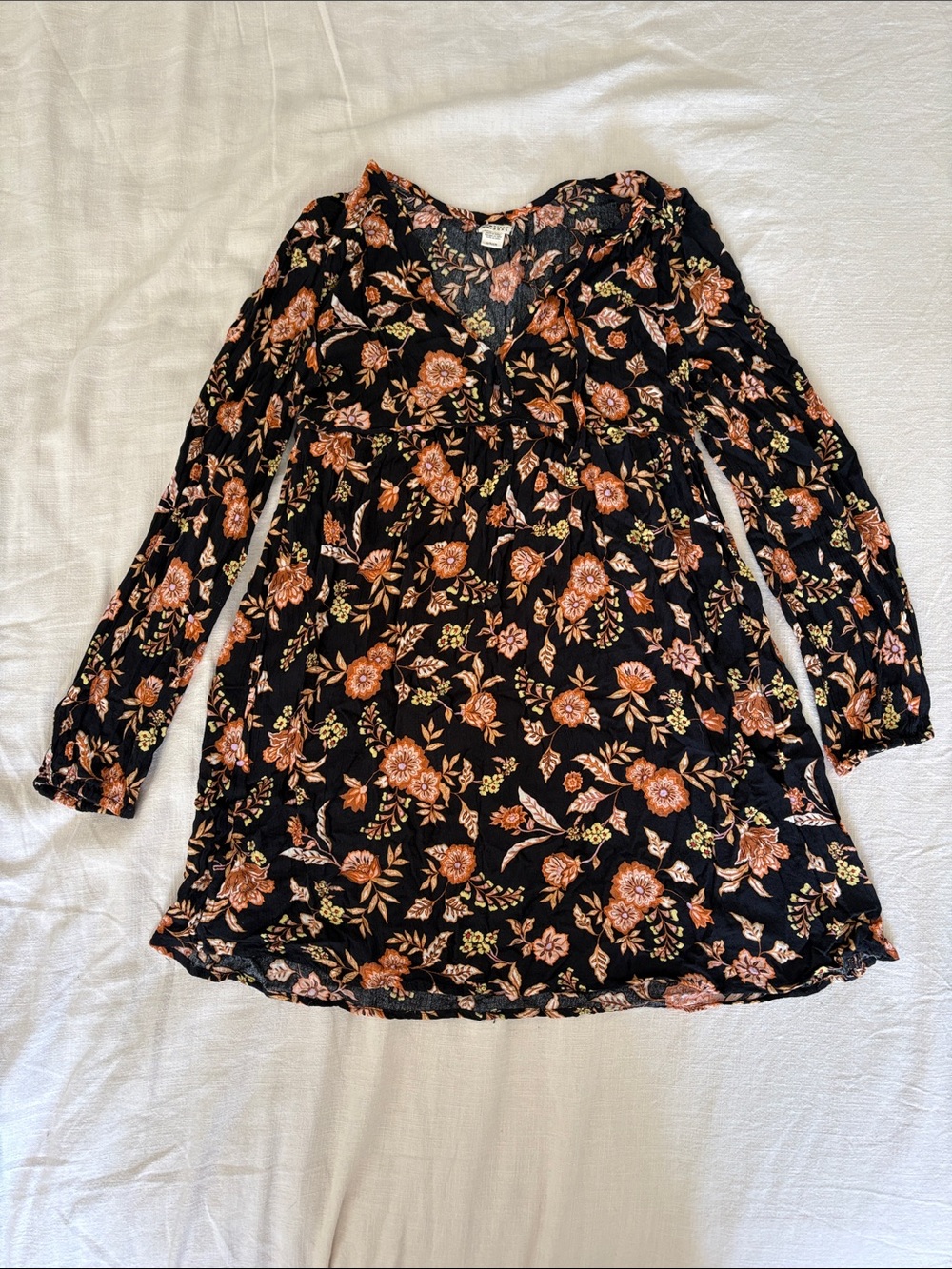 Billabong Black Floral Long Sleeve Mini baby doll Dress - Rust & Cream Flowers